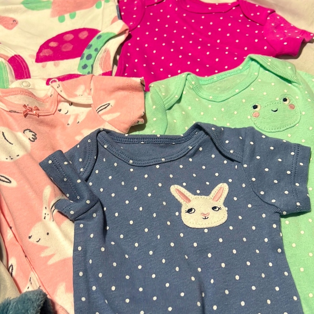 It is newborn and never wear before it is great for the summer